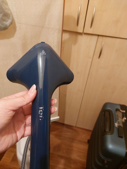 Продам срочно паровой отпариватель Tefal Prostyle