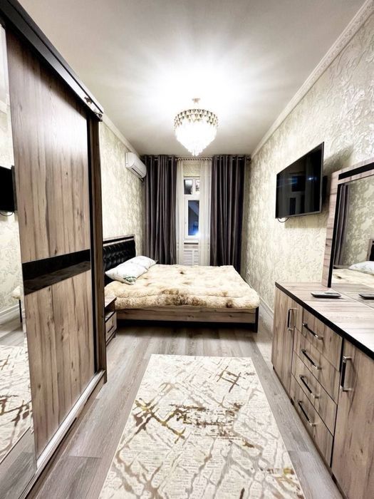 7квартал Чиланзар 2 комнтная  не торцевая