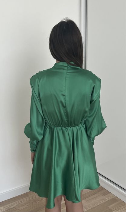 Рокля- сатенена