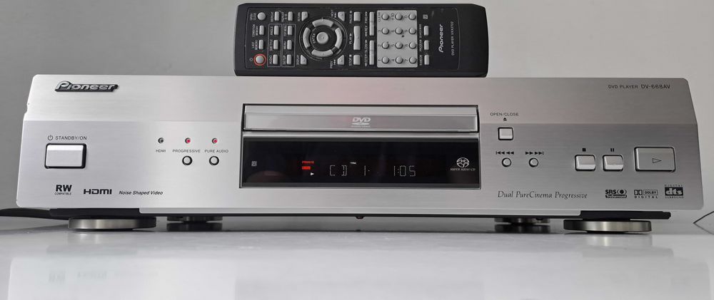 Pioneer DV-668AV High-End SACD / DVD Player – Telec Originala – Iesiri Aurite 5.1 HDMI