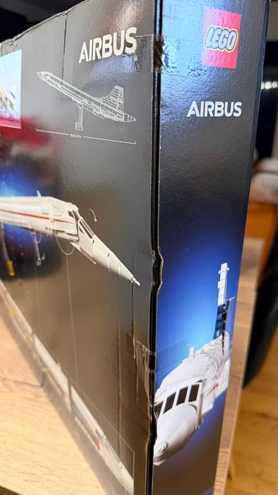 LEGO Concorde (colectia LEGO ICONS)