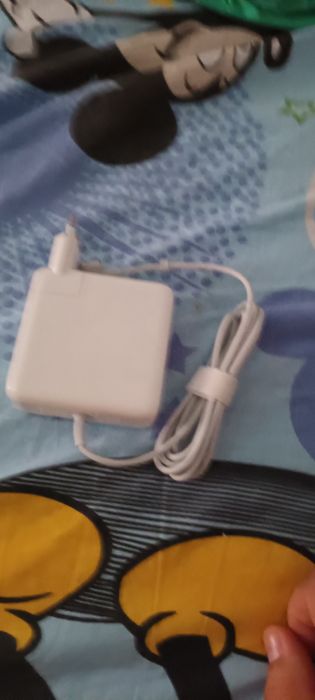 Incarcator MacBook apple nou