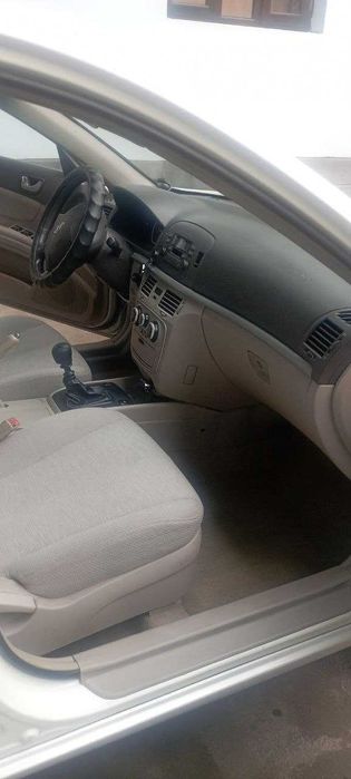 Продаётся Hyundai Sonata 2005 г., 2.4 л., атмосферный двигатель