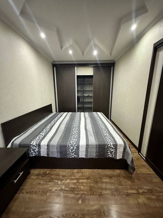 4 мактаб енида уй сотилади