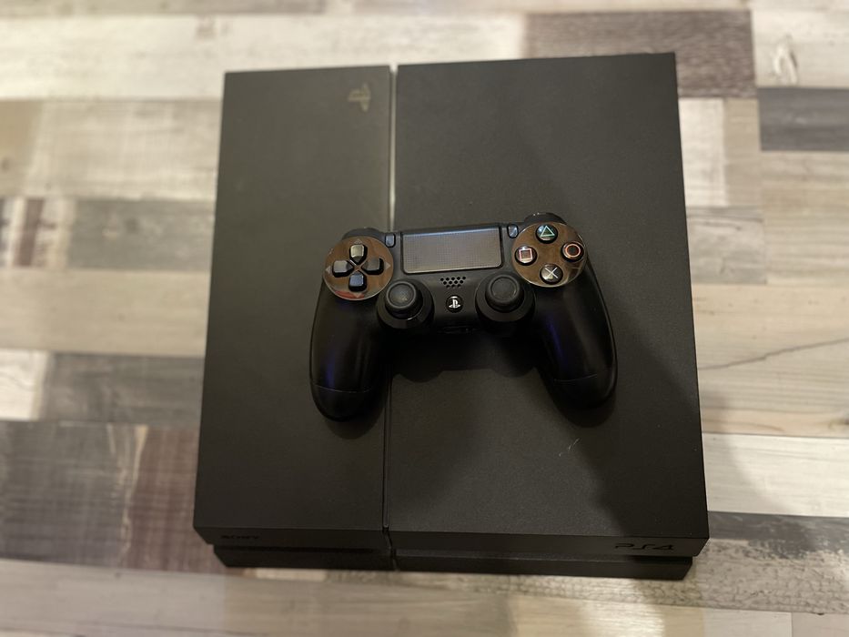 Playstation 4 с контролер