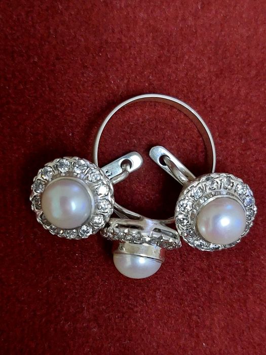 Серебряные наборы из жемчуга