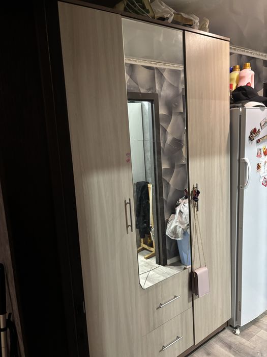 Шкаф большой вместительный