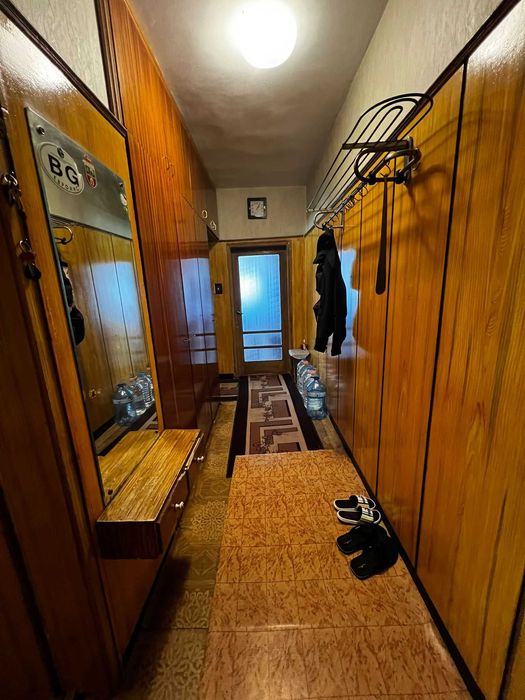 Просторен тристаен апартамент в кв.Куба, гр.Хасково