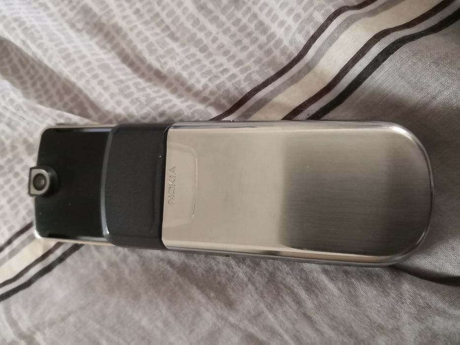 Продавам Nokia 8800 в отлично състояние