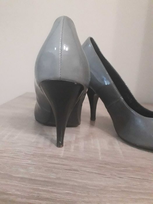 Дамски обувки на ток