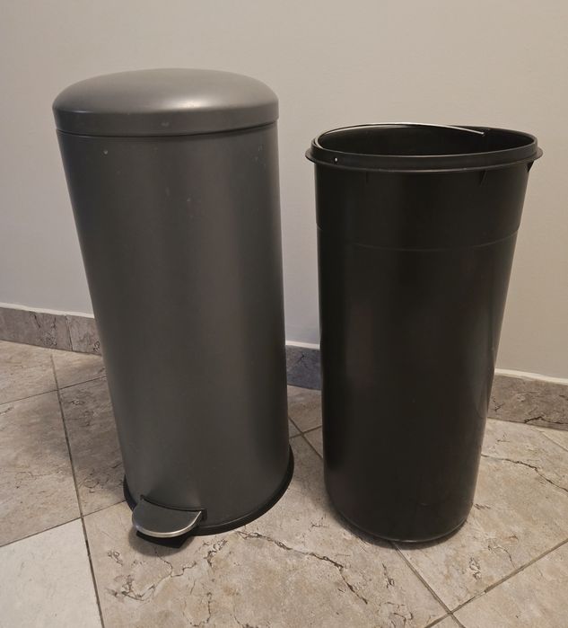 Cos de gunoi cu pedala