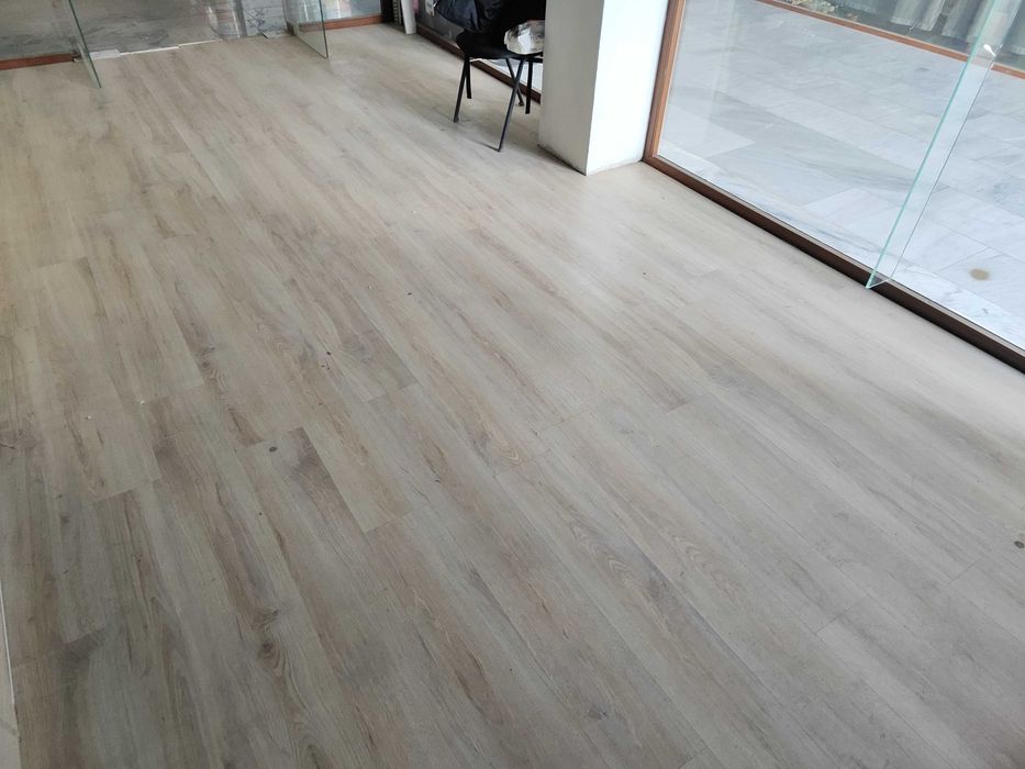 Срочно продам таркет 24м2