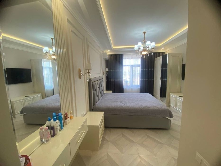Продается 5ти ком квартира в новостройке, ор-р: улица Нурафшон, 187м²