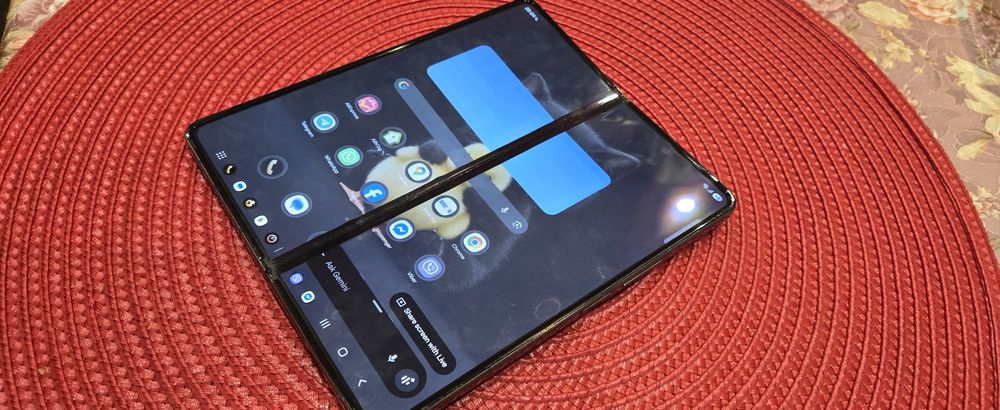 Samsung galaxy Z Fold 4