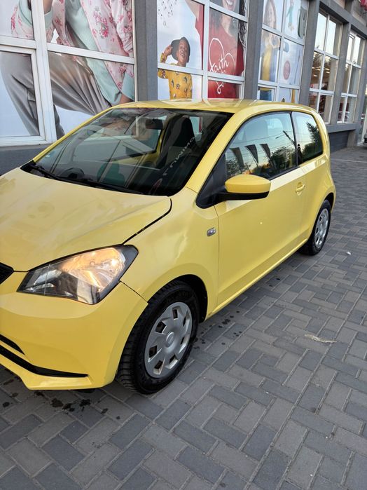 Seat mii în două uși ca nouă