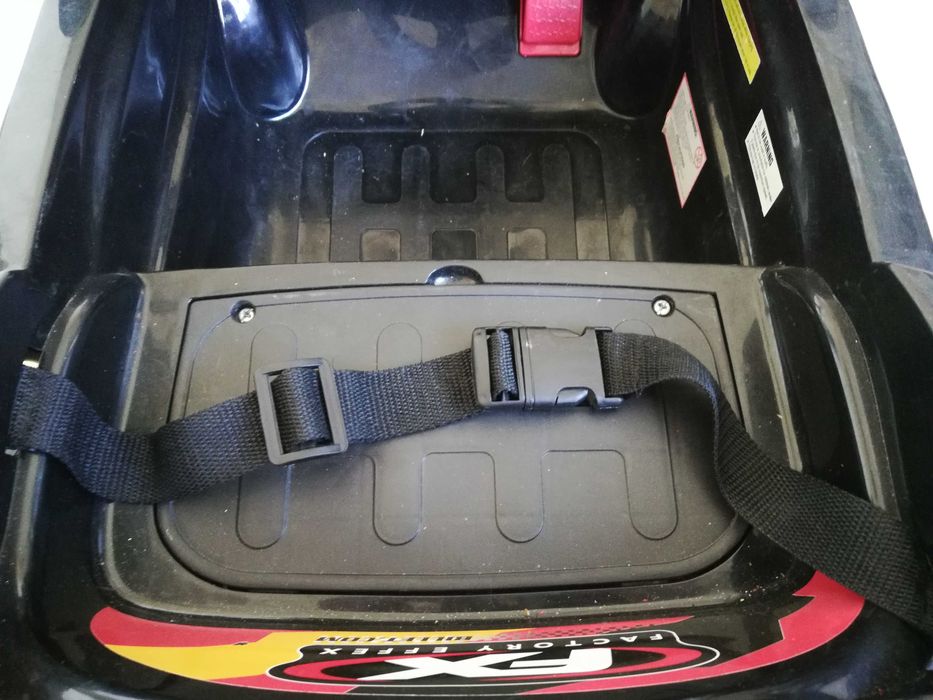 машина спортивная детская