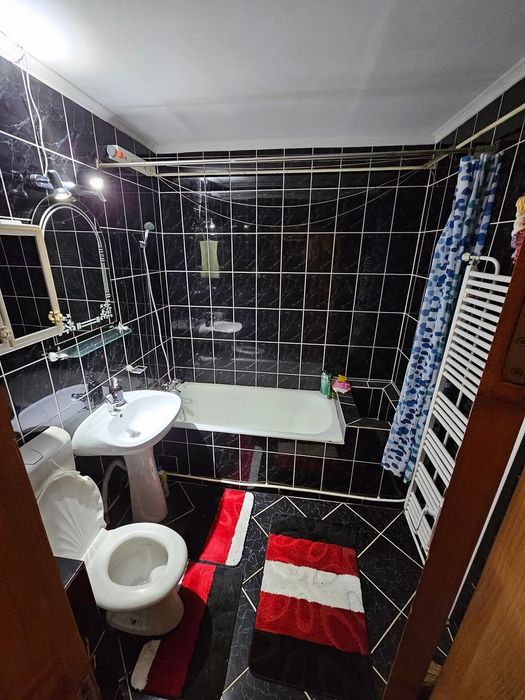 Închiriez apartament decomandat cu 2 camere
