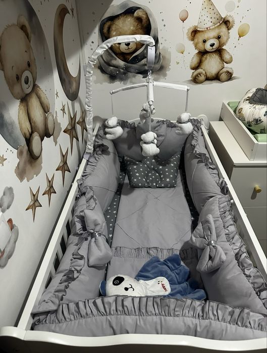 Pat bebe+saltea+4 lenjerii+aparatori