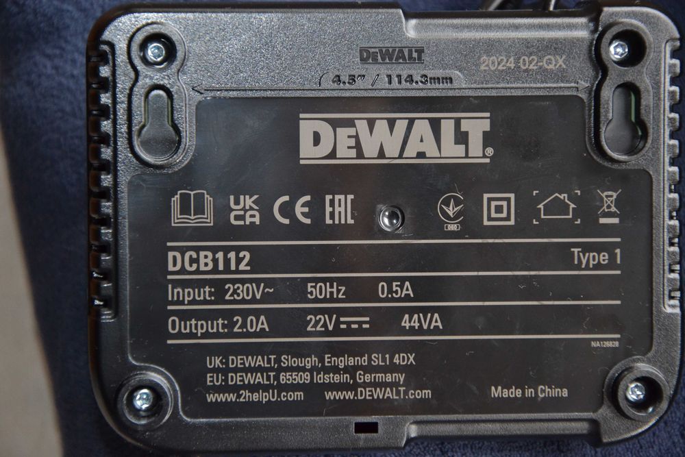 Оригинално зарядно De WALT