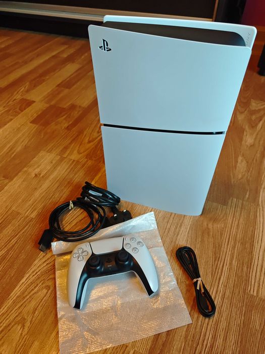 Playstation 5 slim disk перфектно състояние