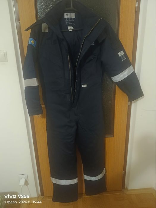 Продам спецодежда новый за 15000т