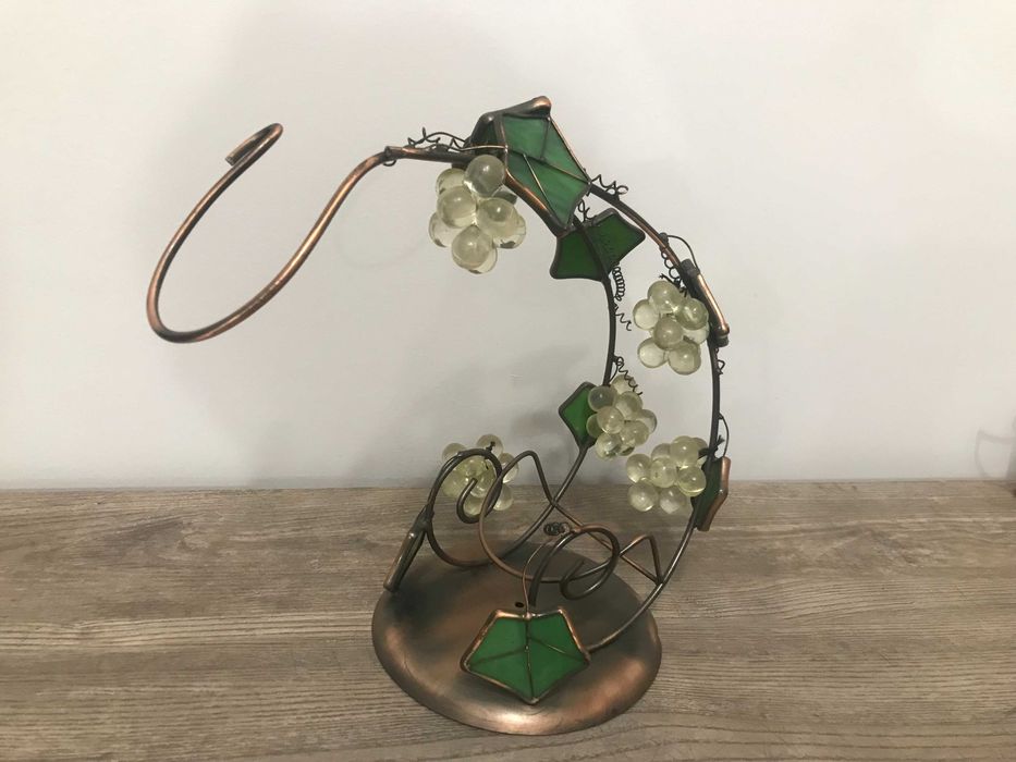 Метални стойки за вино 2 броя и с декорация.