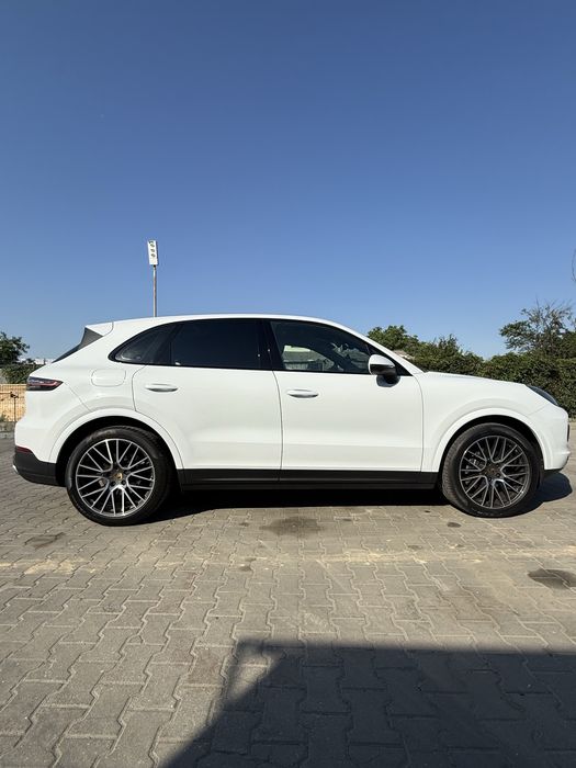 PORSCHE Cayenne 2020 — imagine 3