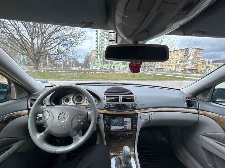 Mercedes w211 E270 CDI Ръчка !