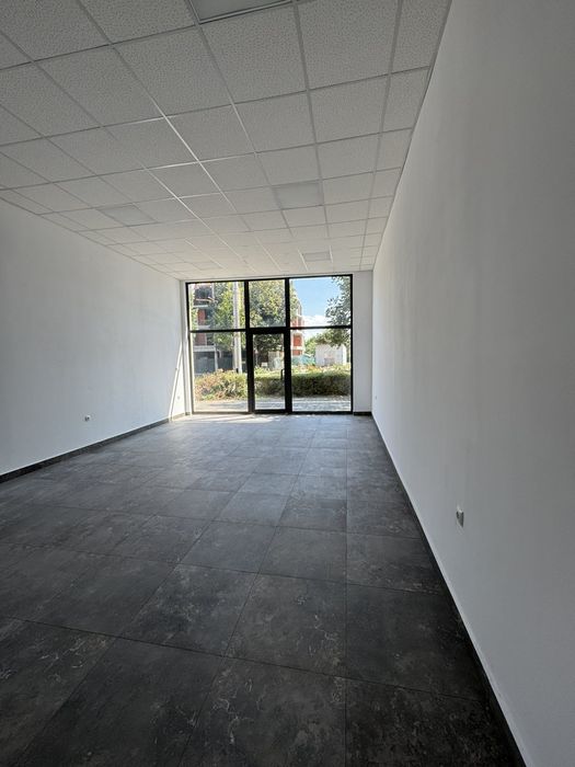 Дава се под наем Магазин в Казанлък - 80 кв.м за 765 € - Снимка #5