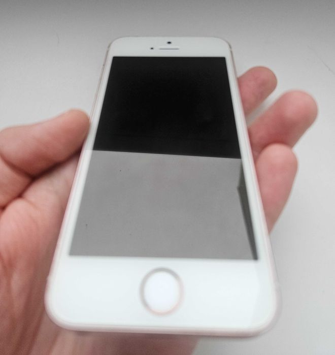 iPhone SE Rose Gold,  отлична батерия 92% и добро състояние