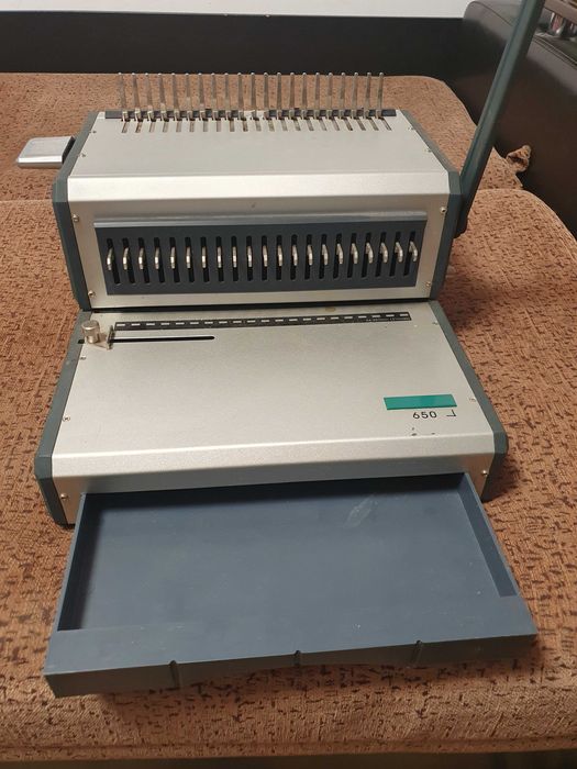 Aparat spiralat documente