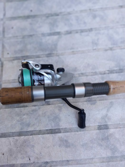 Продавам спининг комплект