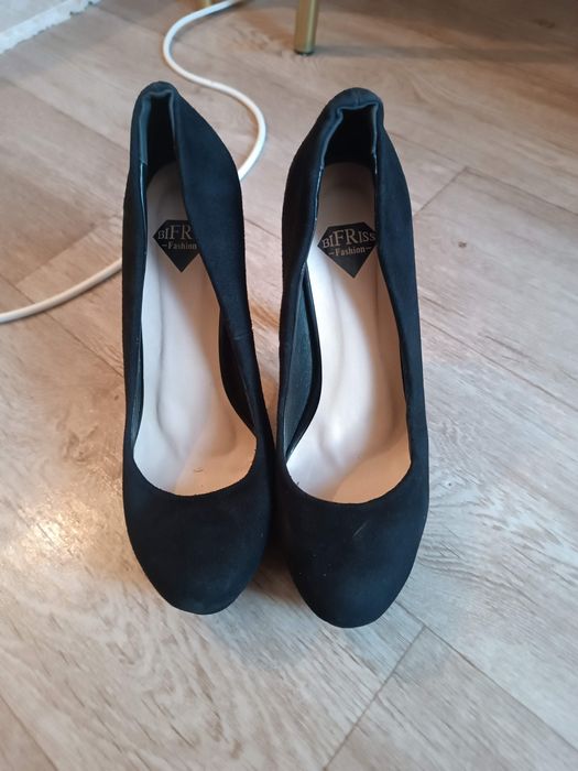 Етик осень раз 37 багасы 2000тг, туфли замж раз 37 багасы 2000тг,