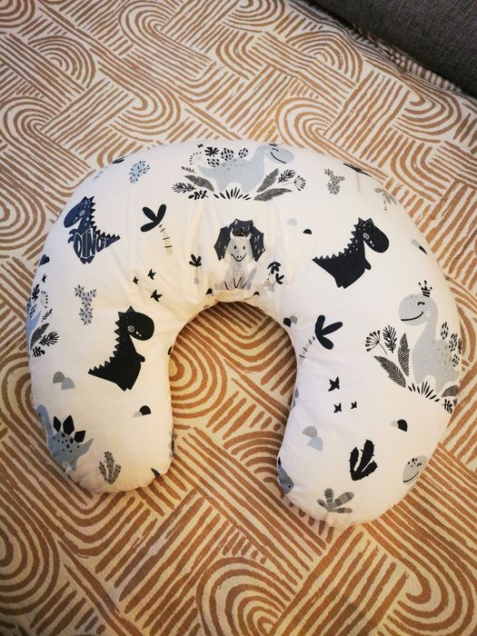 Perna pentru alaptat bebelusi