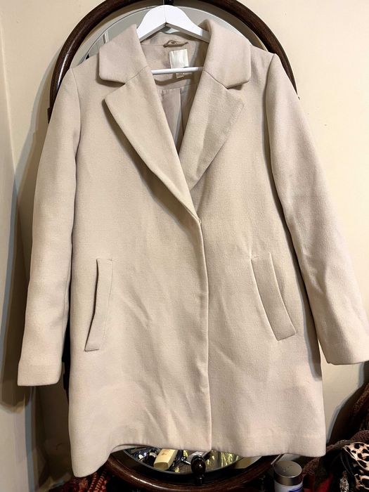 бяло/бежево пролетно яке палто H&M с косъм L