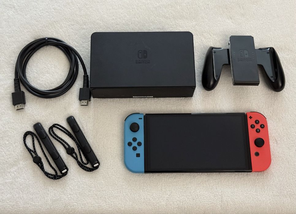 Nintendo Switch OLED Neon Red/Blue + Garanție 11/2027 + 4 Jocuri