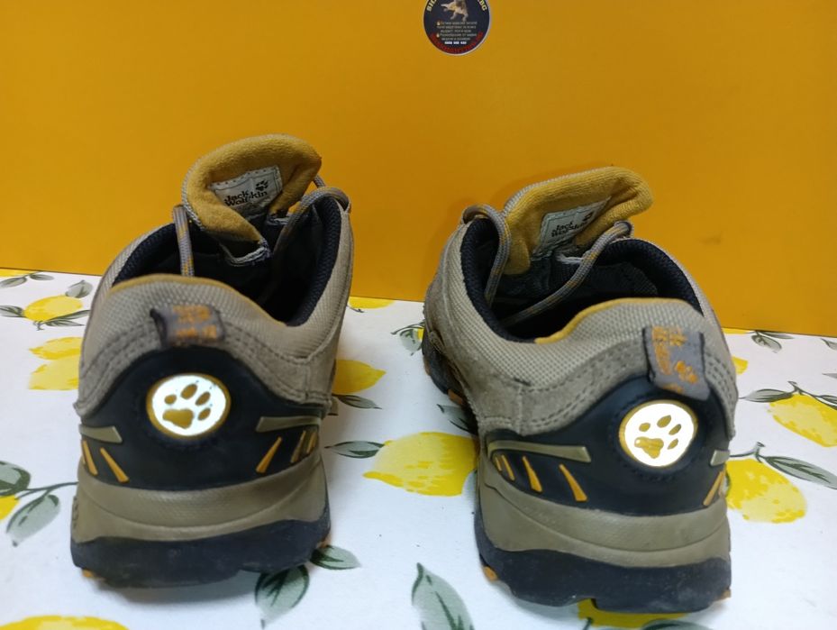 Jack Wolfskin N 37 кожени - 27 лв