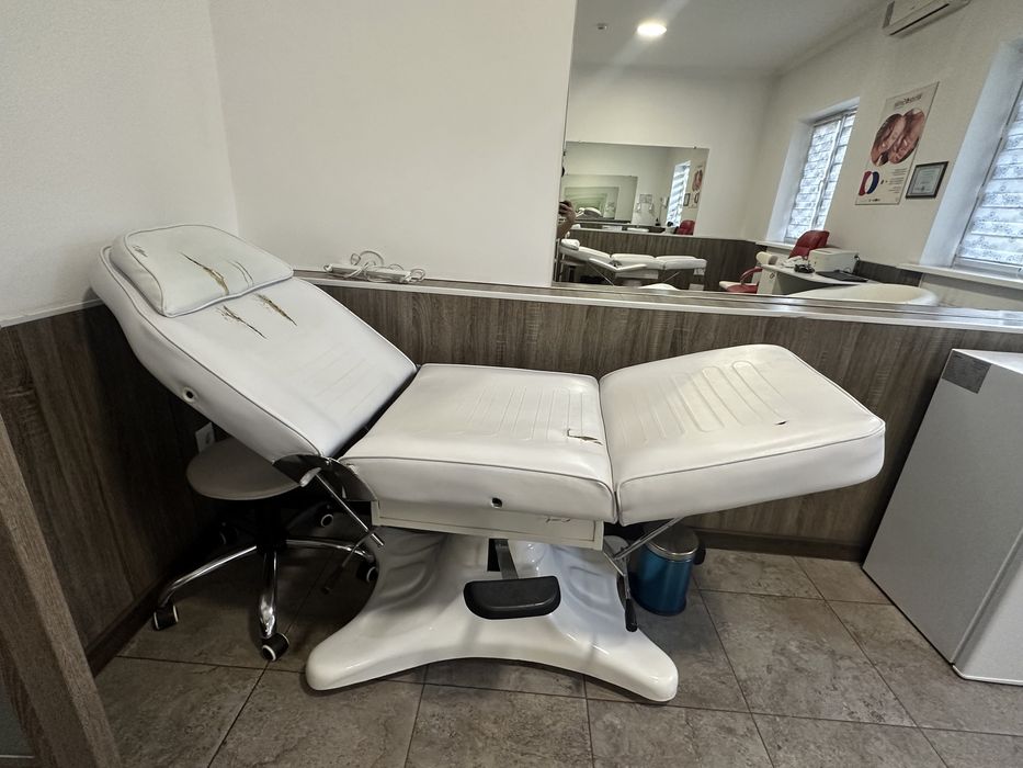 Продам кушетку