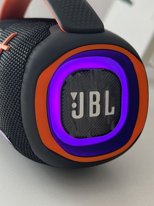 Портативная колонка JBL