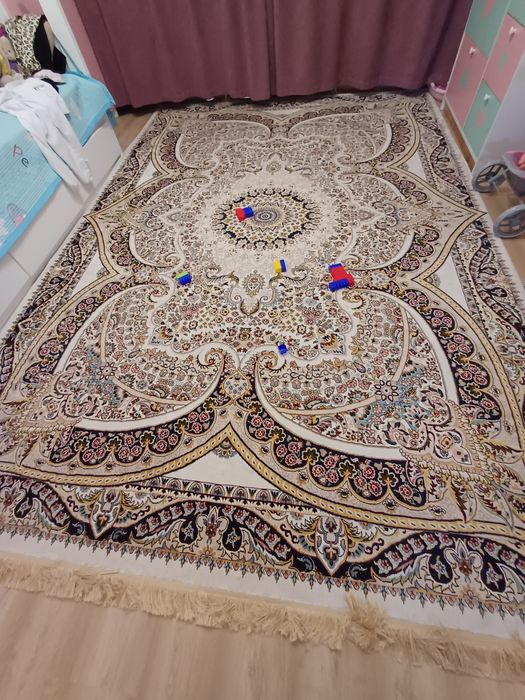 Ковёр в отличном состоянии