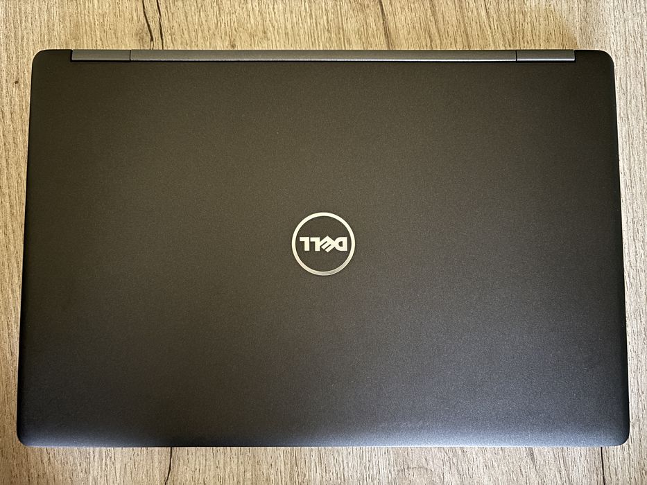 Лаптоп Dell Latitude 5580