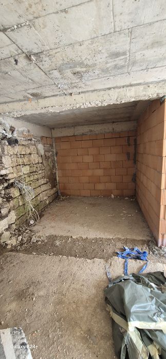 Дава се под наем Гараж / Паркомясто в с. Аспарухово, Област Варна - 36 кв.м за 248.88 € - Снимка #1