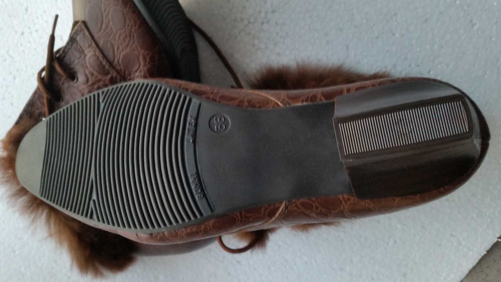 ghete dama cu blana  38