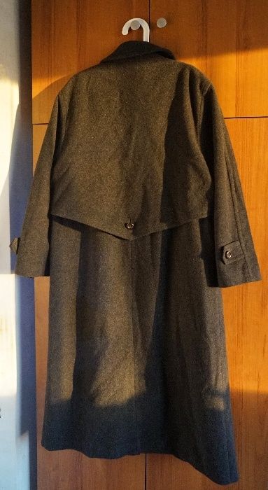 Продавам качествено дамско зимно вълнено палто размери L и XL