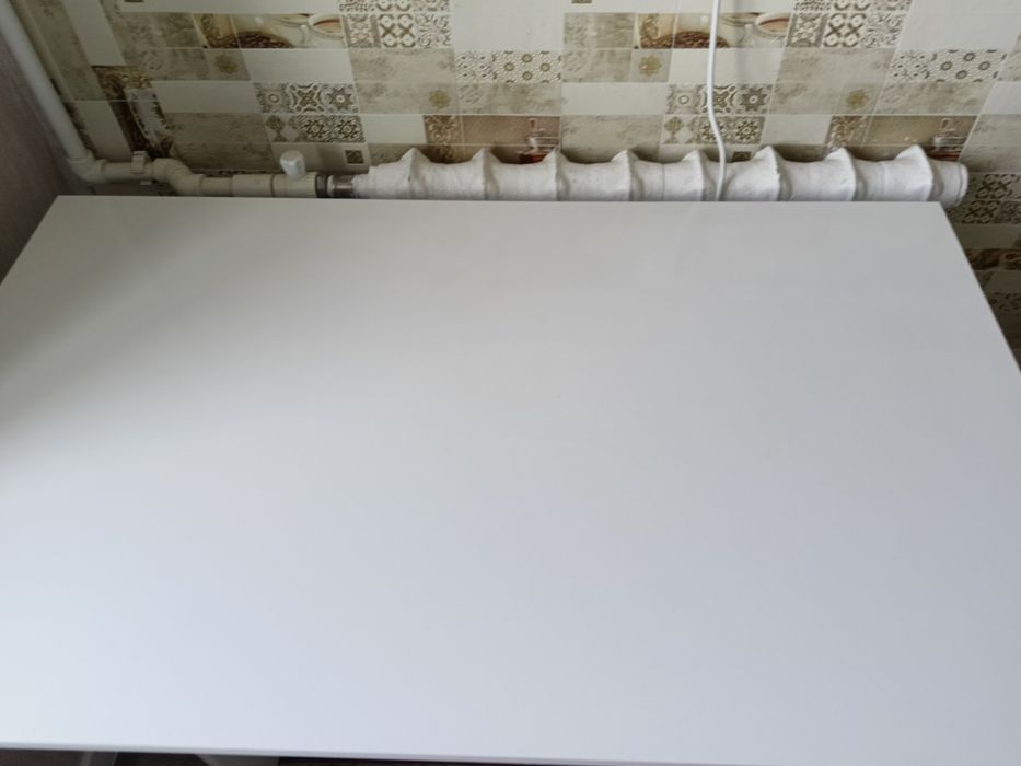 Продам кухонный стол