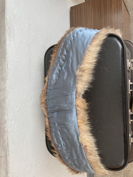 Gulere din blana de vulpe