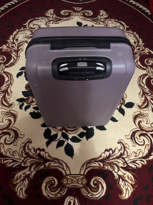 Хорошо чемодан крепкий