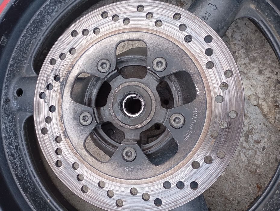 Задна джанта Suzuki Bandit 600