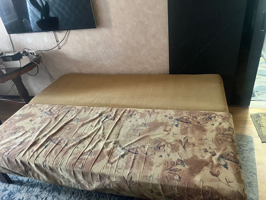 Тахта в хорошем состоянии