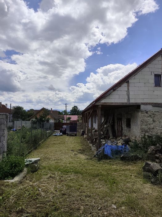 Casă în sat Grid, jud. Brașov – 900 mp teren ( curent canalizare apa curentă ) asfalt până la poartă